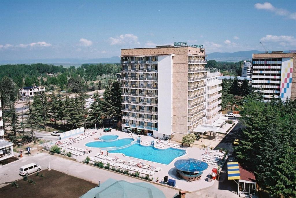 Hotel Yantra Pantai Sunny Bagian luar foto